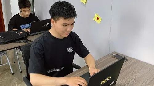 Viết lại giấc mơ lập trình sau tai nạn